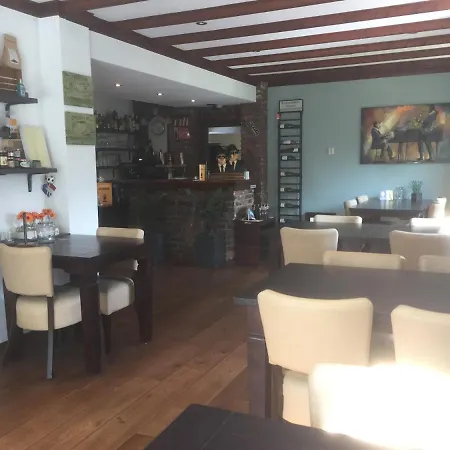 Hotel Heijenrath 호텔 하이젠라스