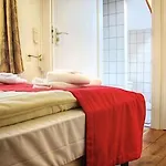 Отель Heijenrath 2*